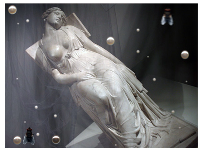 Lucretia, �uvre num�rique, La persistance du drap�,  exposition Internationale d'estampe num�rique miniature IX,
 Centre d'artistes Voix Visuelle, Ottawa, Canada  
